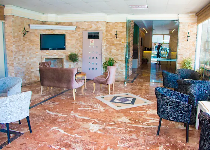 Hôtel bon marché: Lara World Hotel